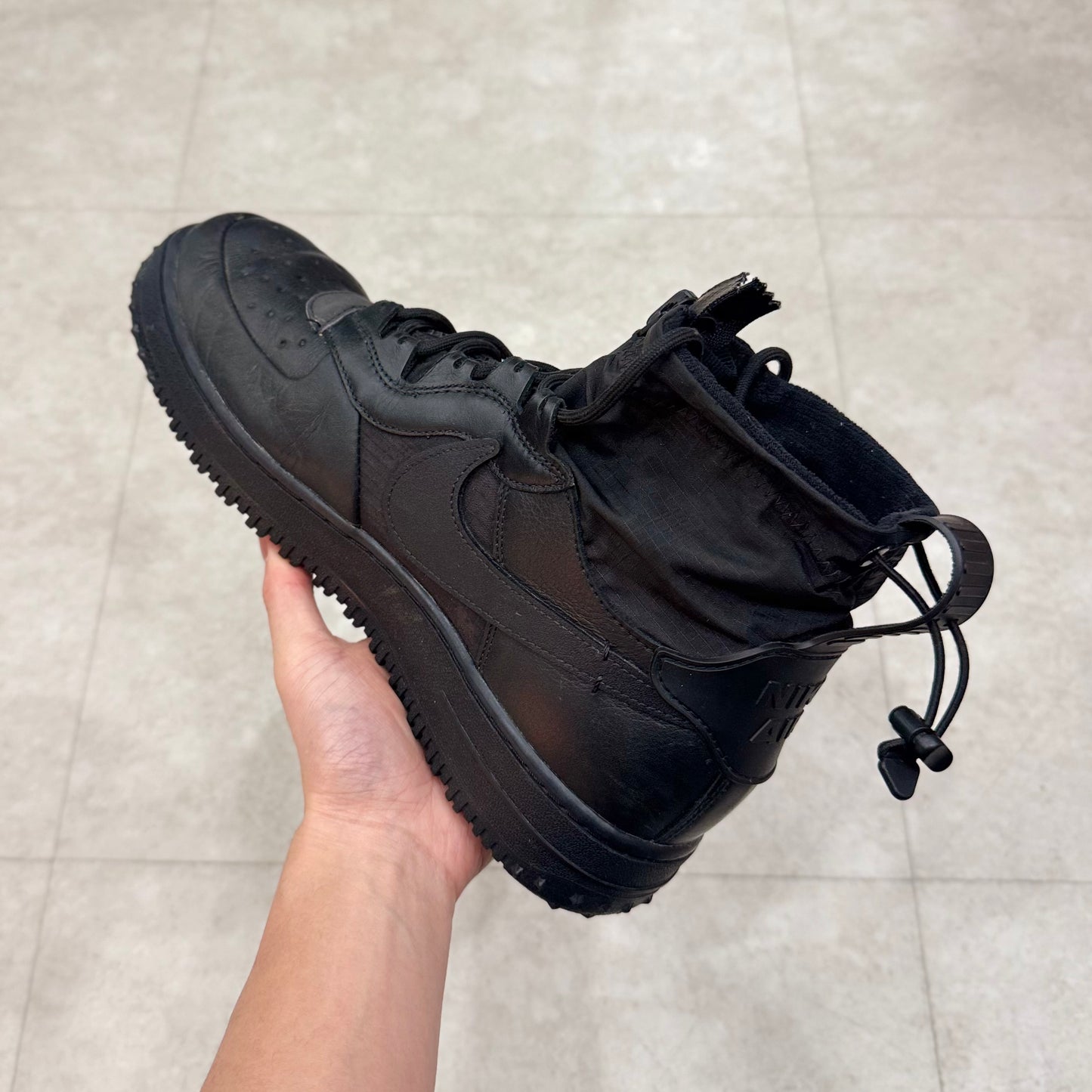 CQ7211-003 Nike Air Force 1 Gore-Tex Triple Black