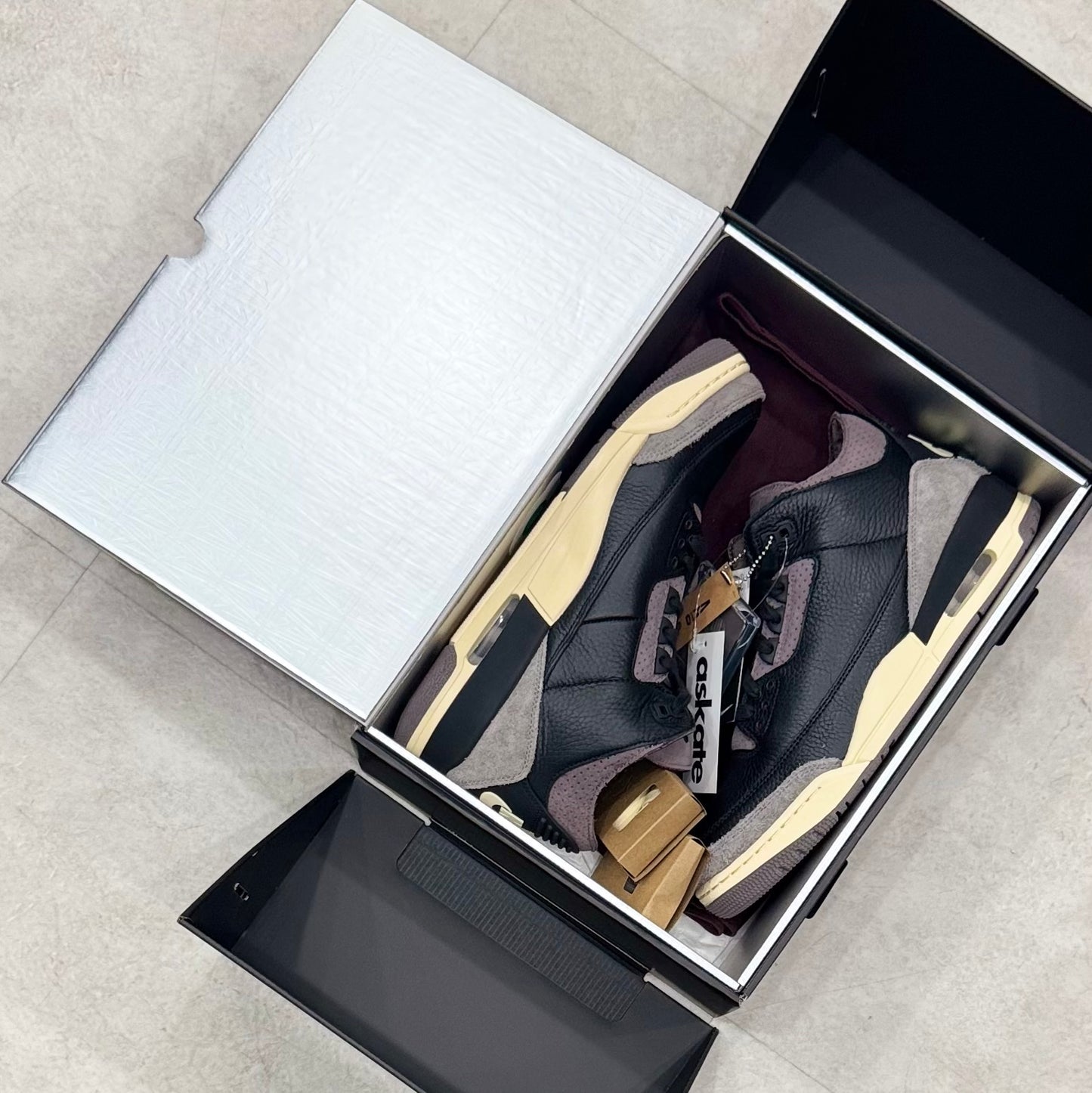 FZ4811-001 Nike Wmns Air Jordan 3 A Ma Maniere Black