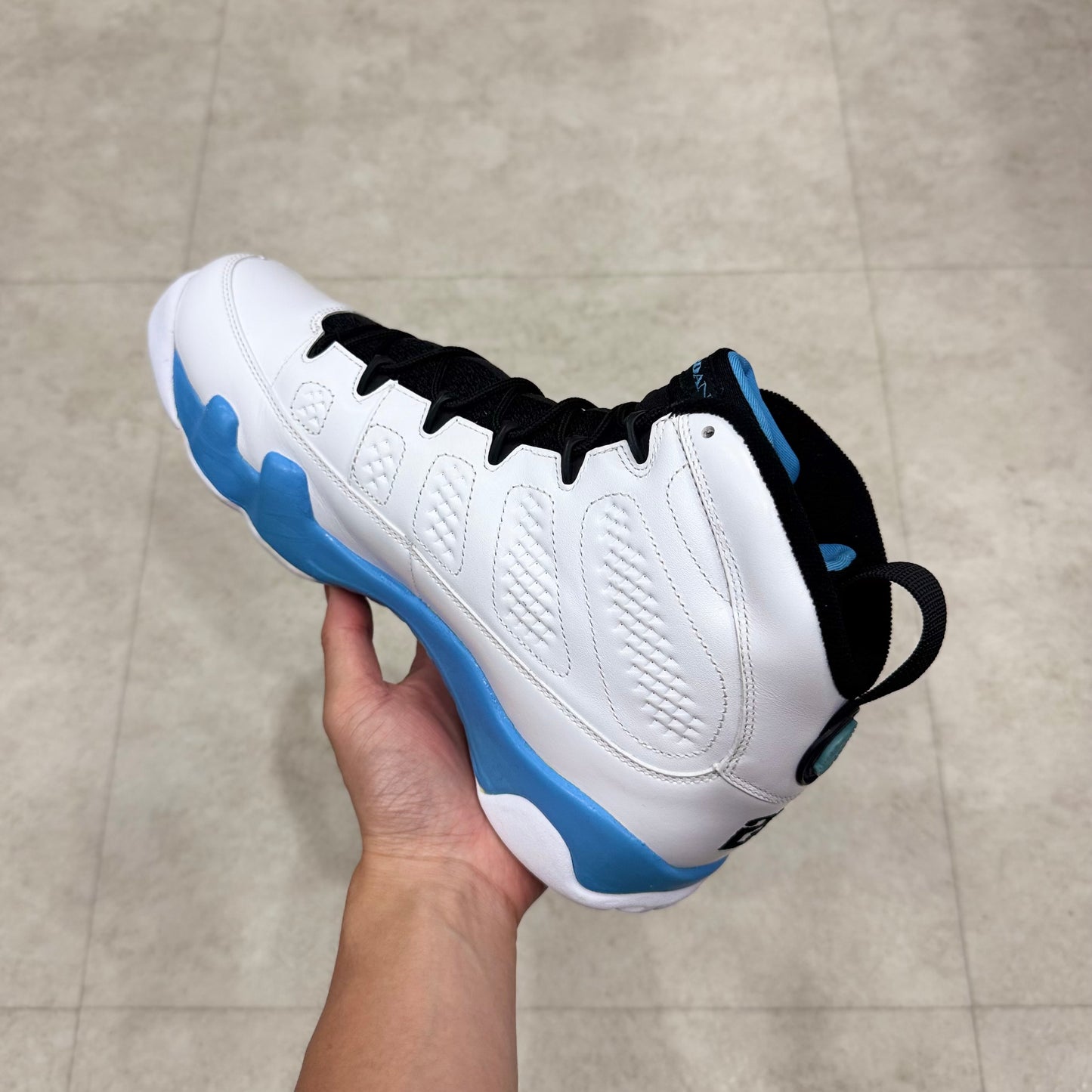 302370-103 Nike Air Jordan 9 UNC 2020