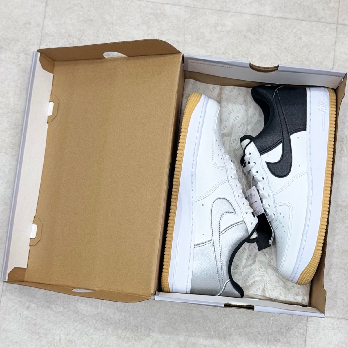 IB6847-100 Nike Air Force 1 Metallic Silver
