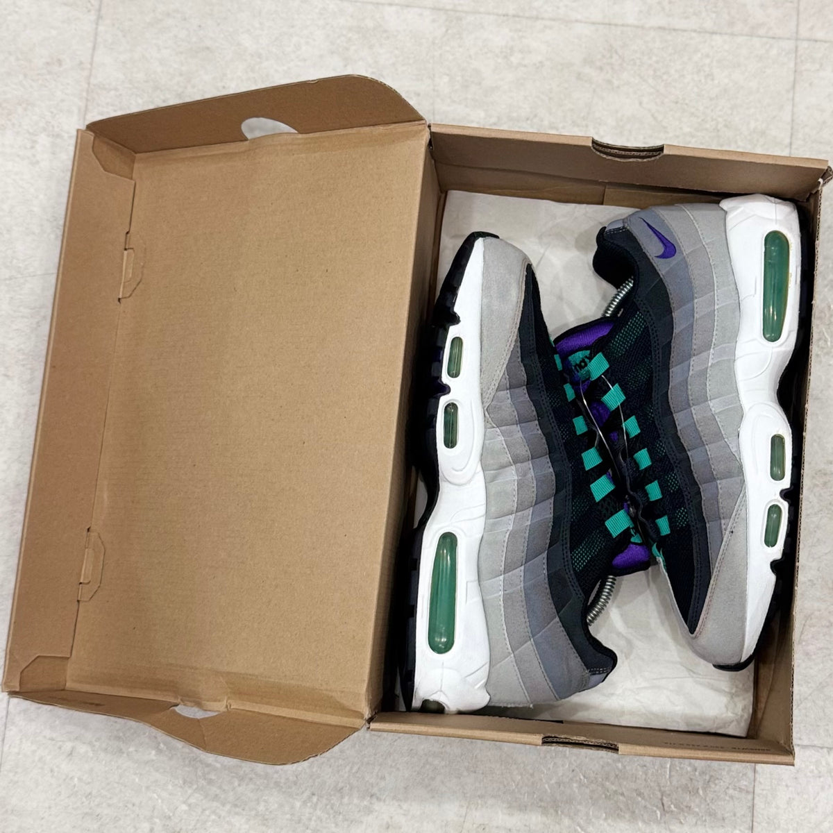 609048-030 Nike Air Max 95 Reverse Grape