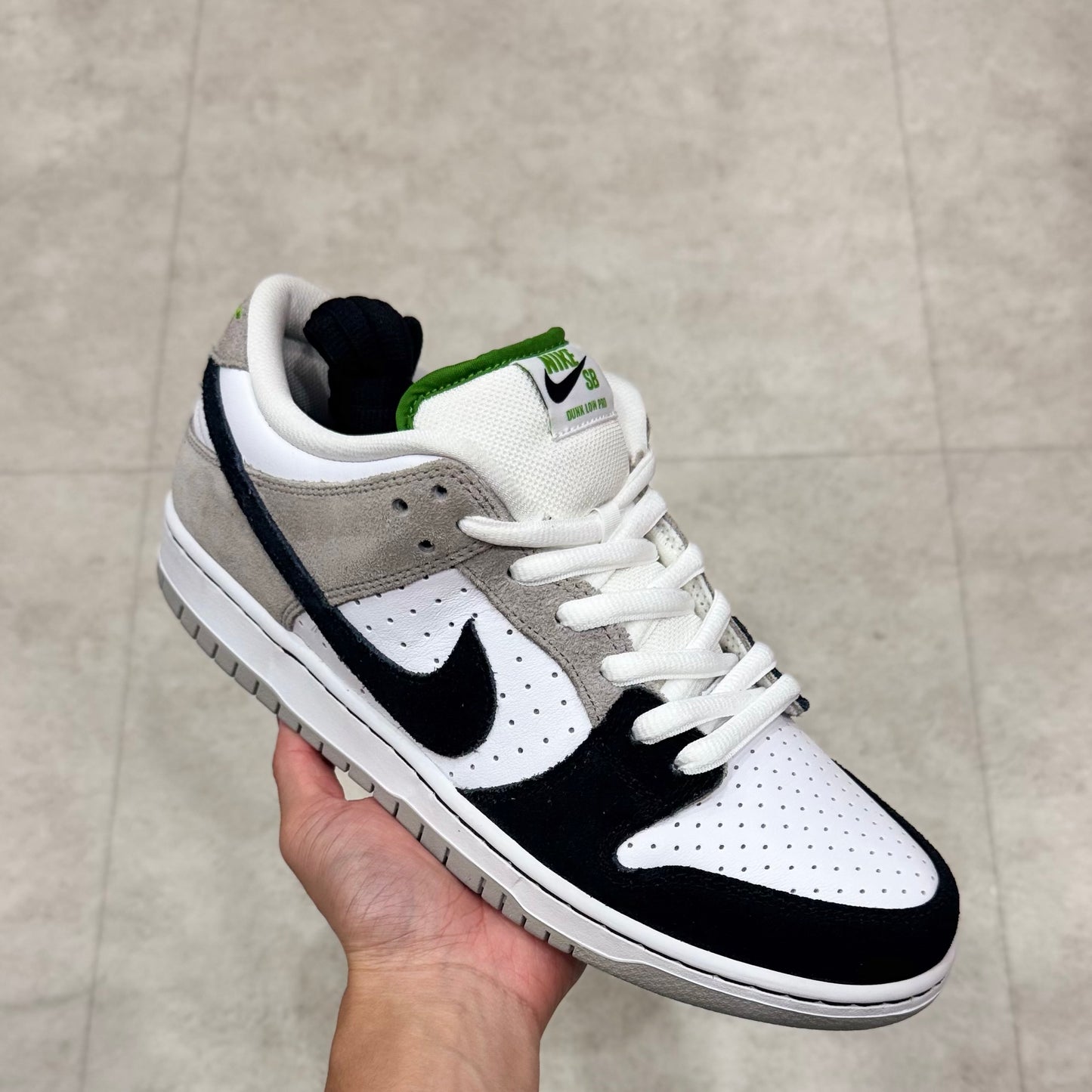 BQ6817-011 Nike SB Dunk Chlorophyll