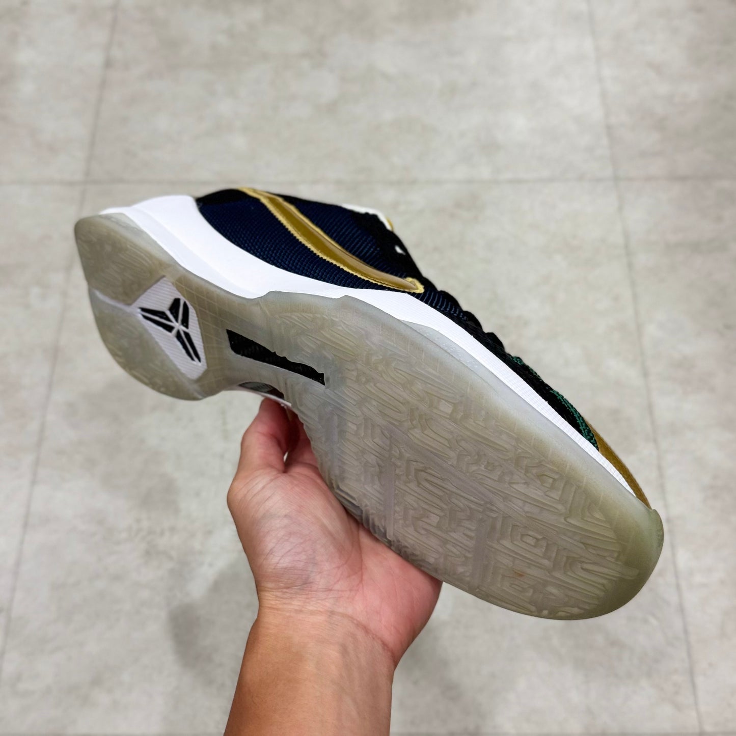 DB5551-900 Nike Kok 5 Undefeated Pack