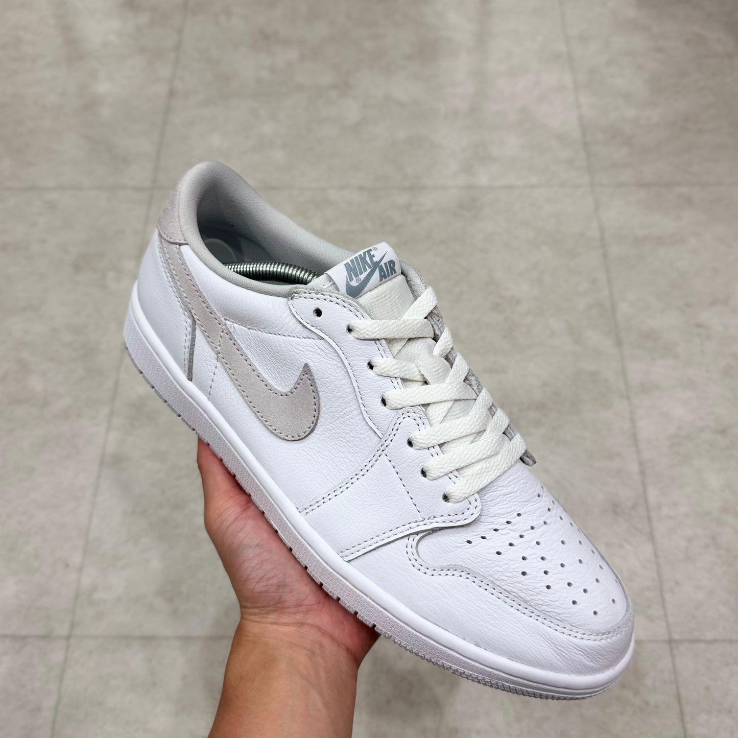 CZ0790-100 Nike Air Jordan 1 Neutral Grey 2021