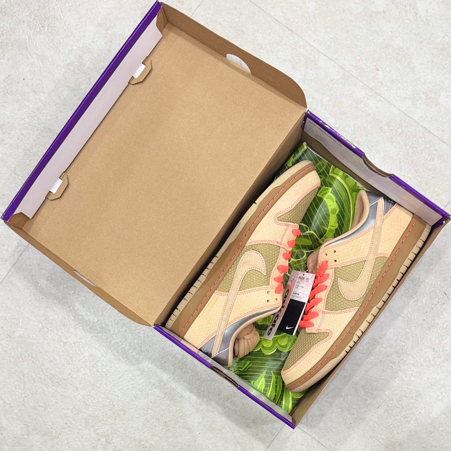 IB6206-701 Nike SB Dunk Songkran Som Tum