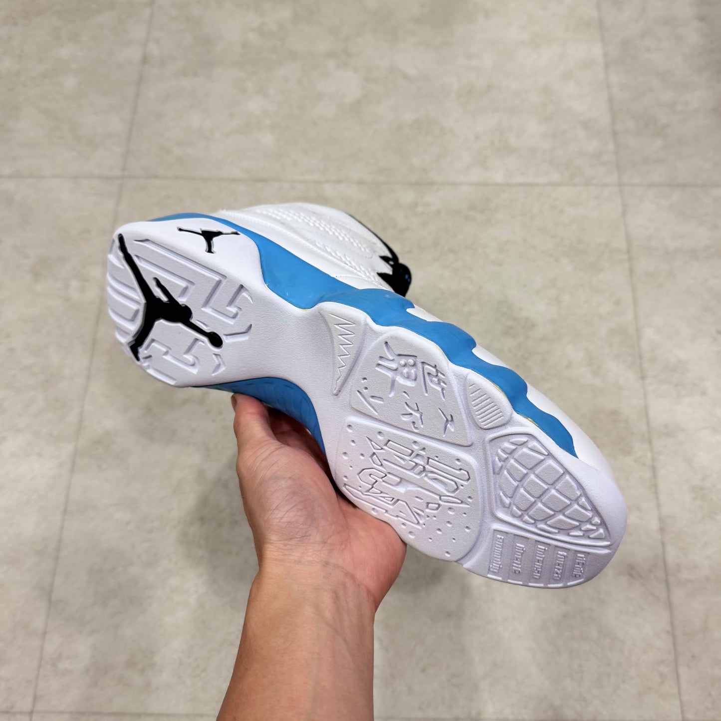 302370-103 Nike Air Jordan 9 UNC 2020