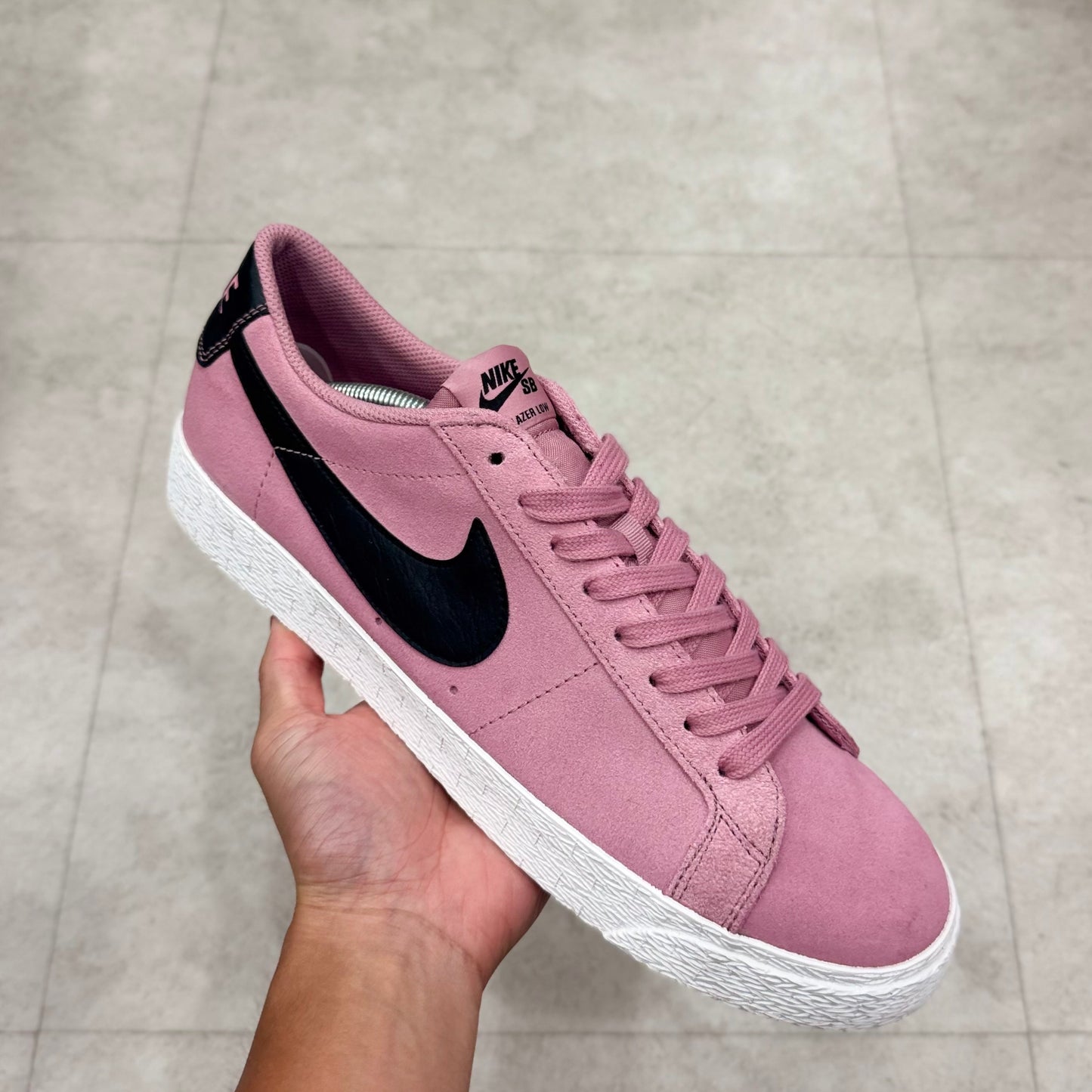 864347-600 Nike SB Blazer Elemental Pink