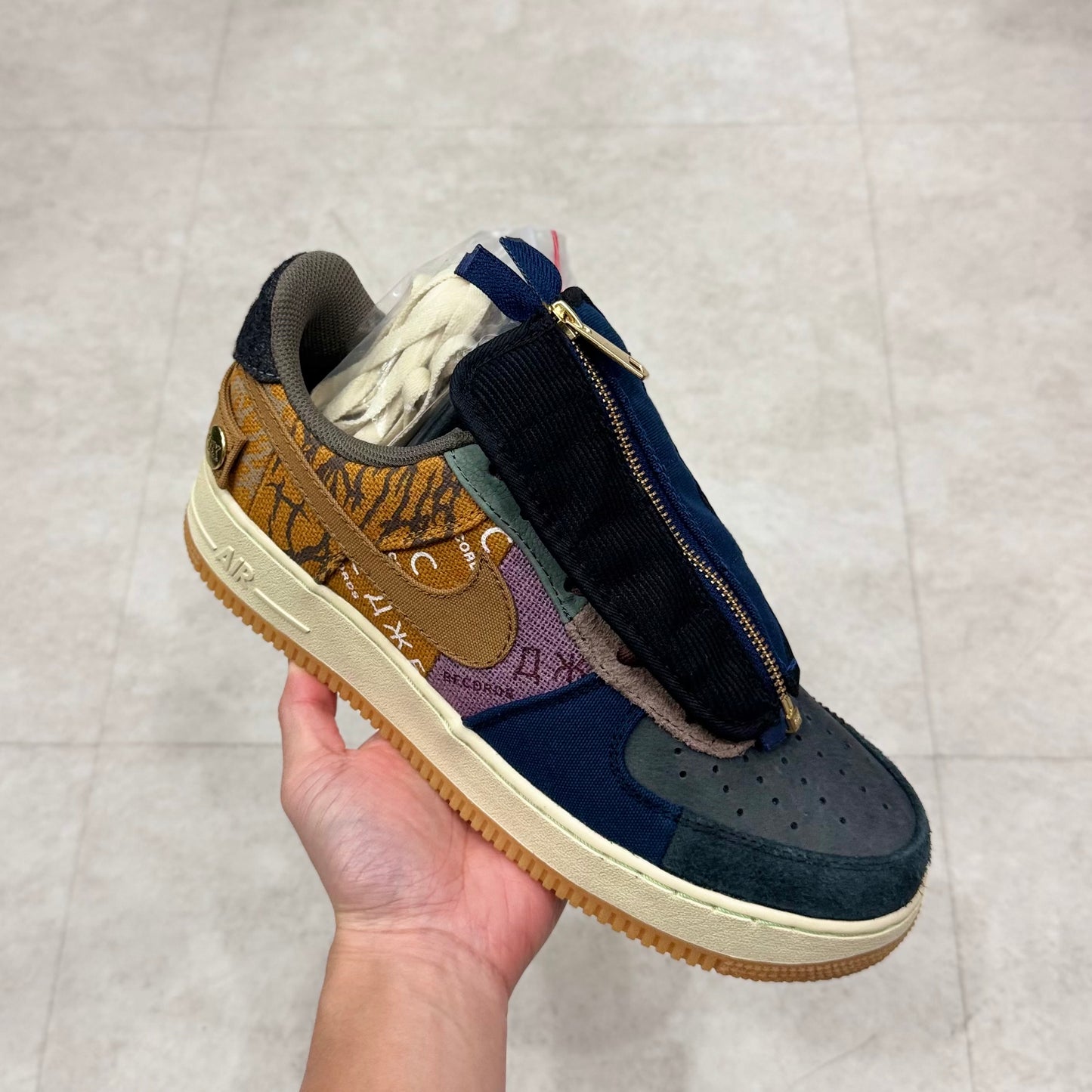 CN2405-900 Nike Air Force 1 Cactus Jack Travis Scott