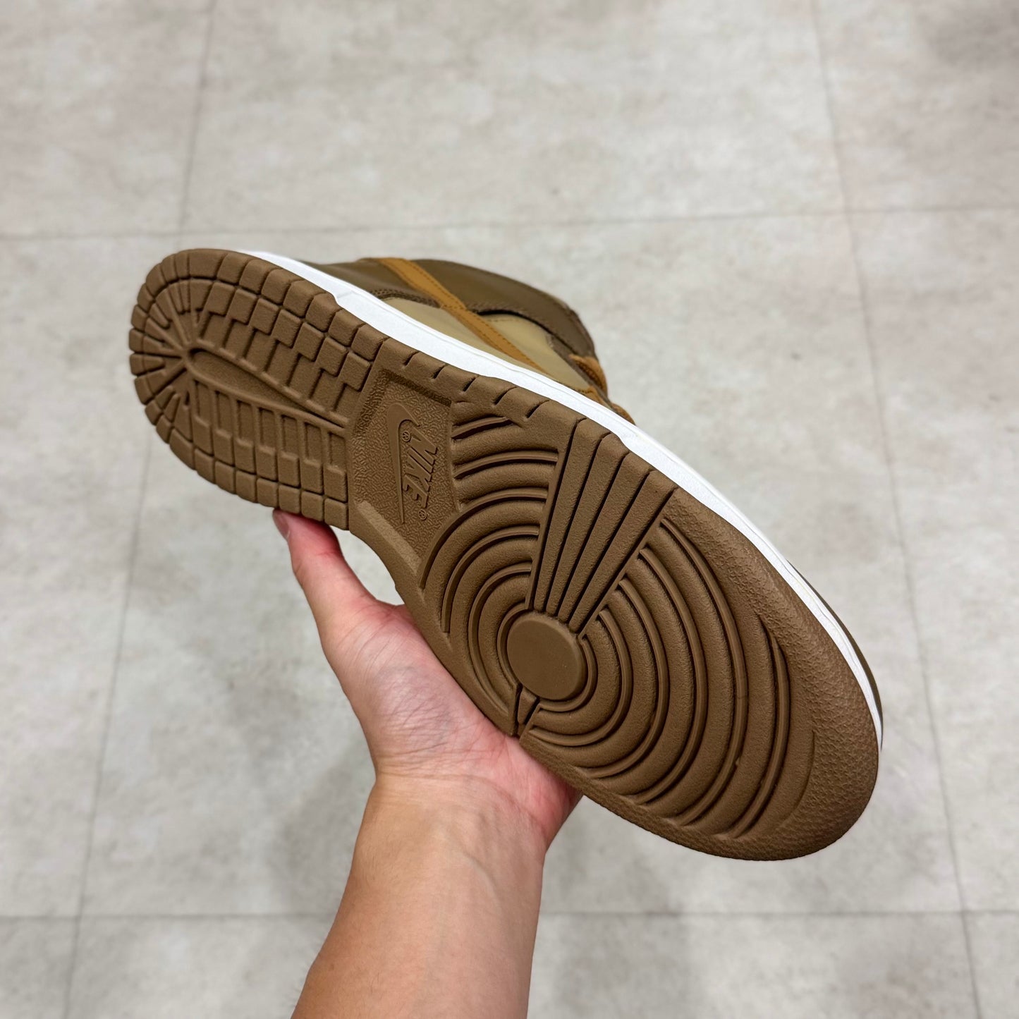 304717-222 Nike Dunk May Attack Maple
