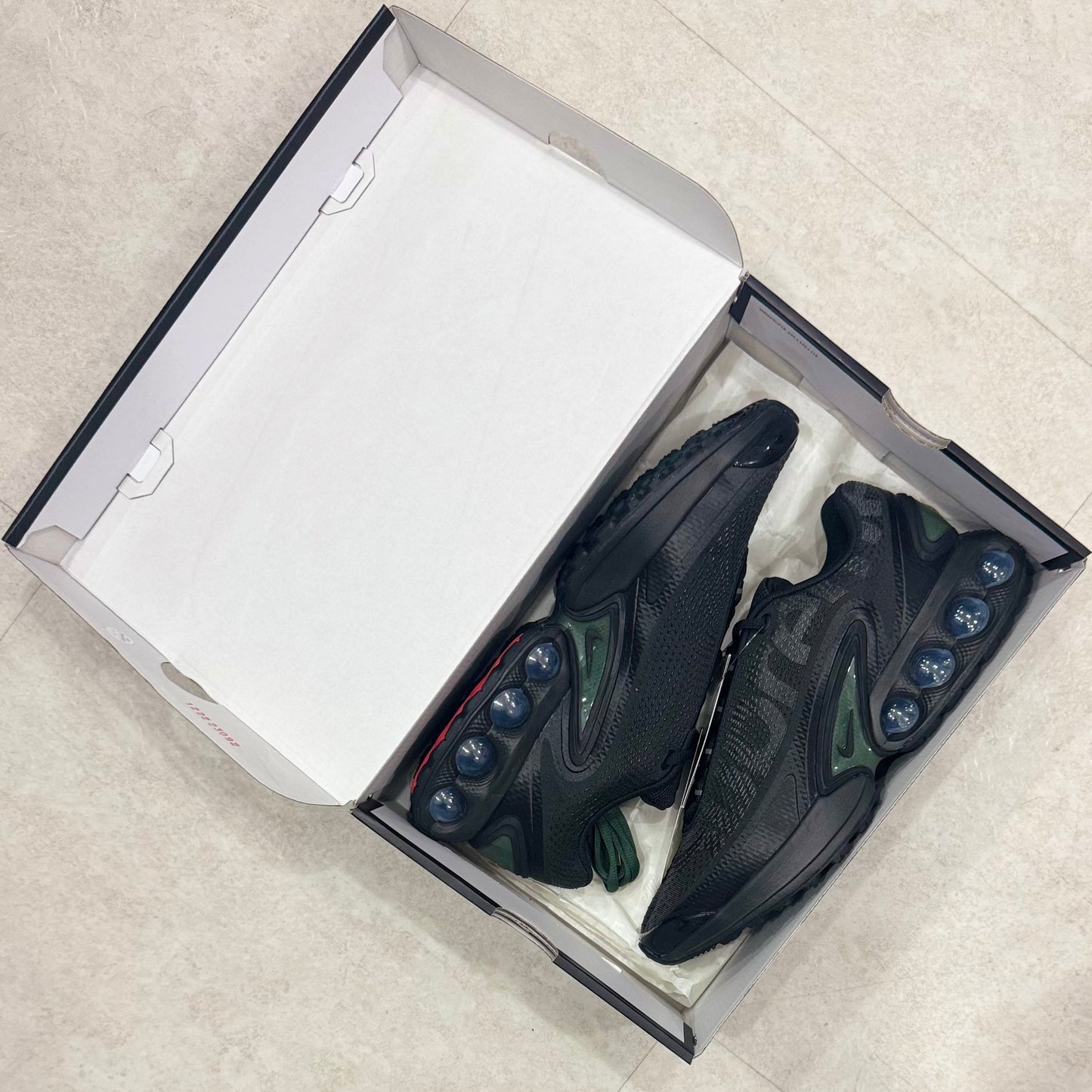 FZ4044-001 Nike Air Max DN Supreme Black