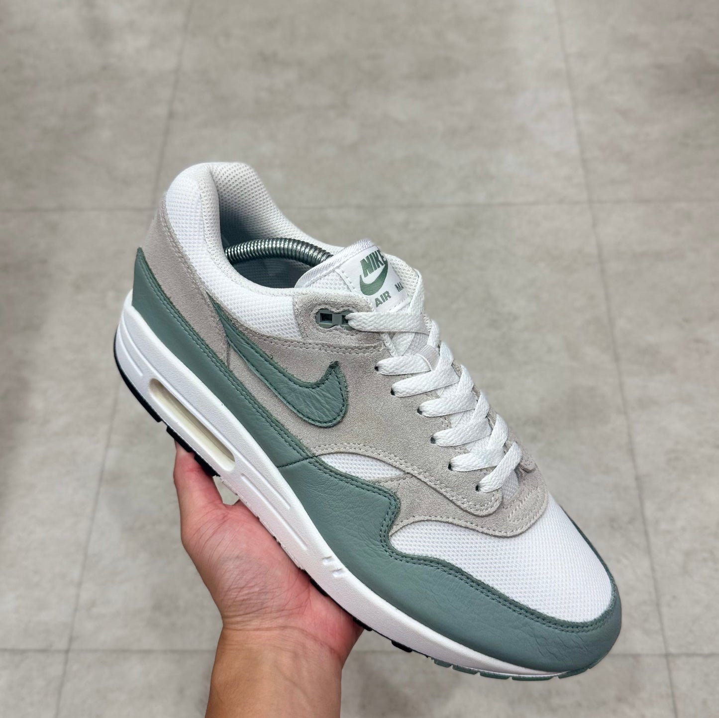 DZ4549-100 Nike Air Max 1 Mica Green