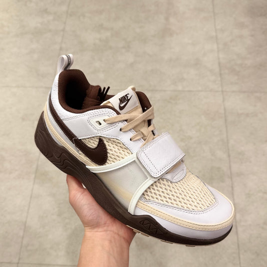 HQ3073-100 Nike Zoom Field Jaxx Travis Scott Light Chocolate