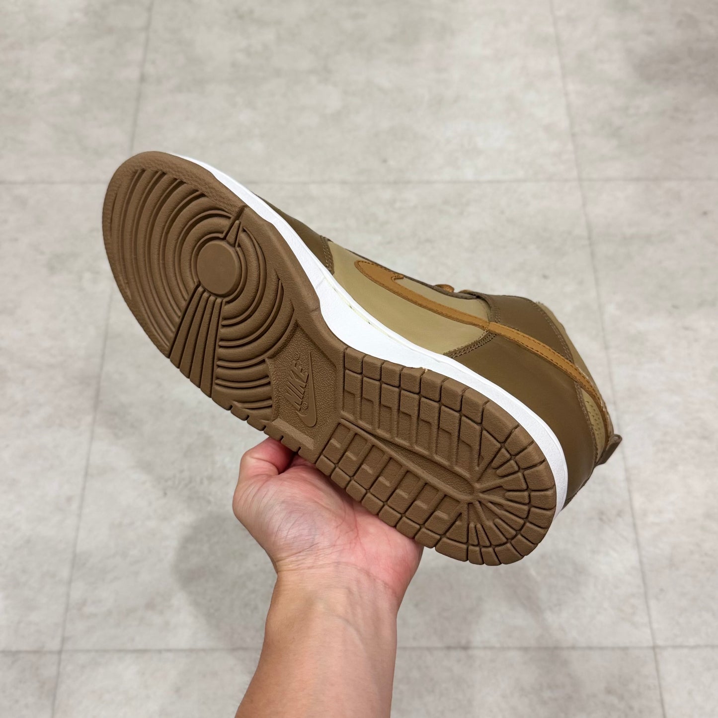 304717-222 Nike Dunk May Attack Maple