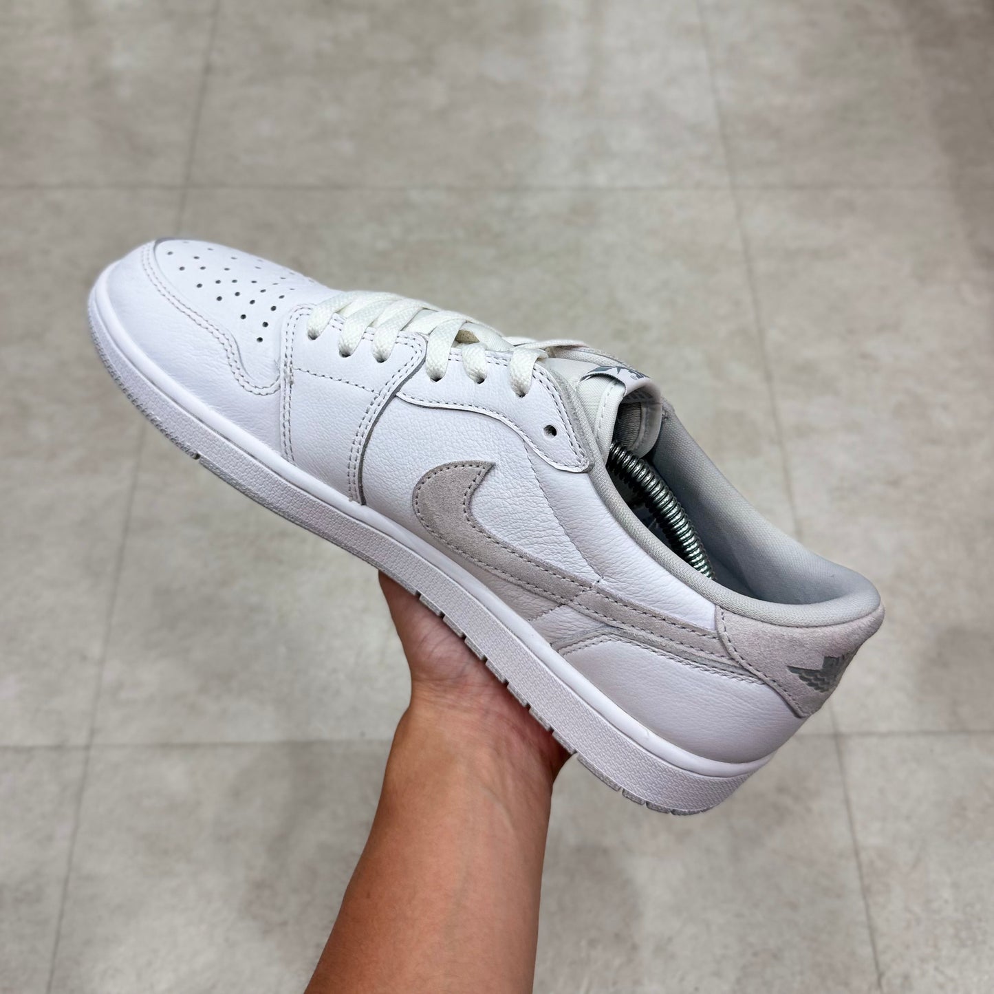 CZ0790-100 Nike Air Jordan 1 Neutral Grey 2021