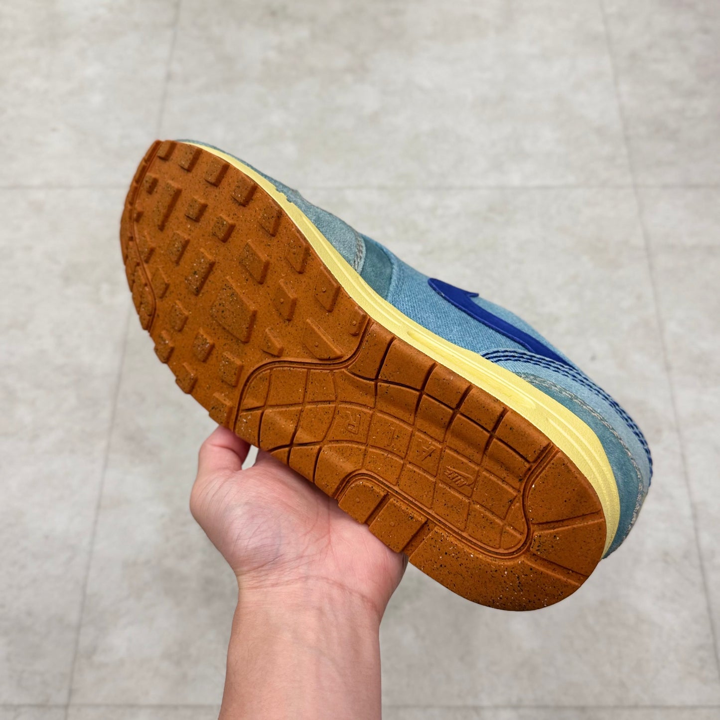 DV3050-300 Nike Air Max 1 Dirty Denim