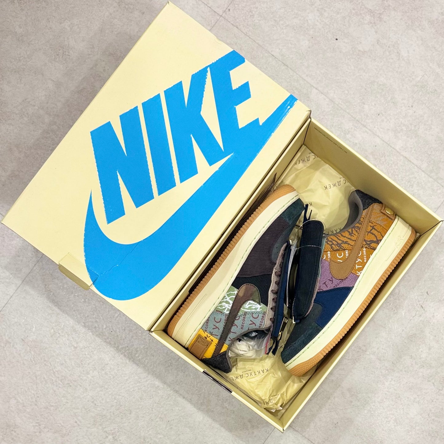 CN2405-900 Nike  Air Force 1 Cactus Jack Travis Scott