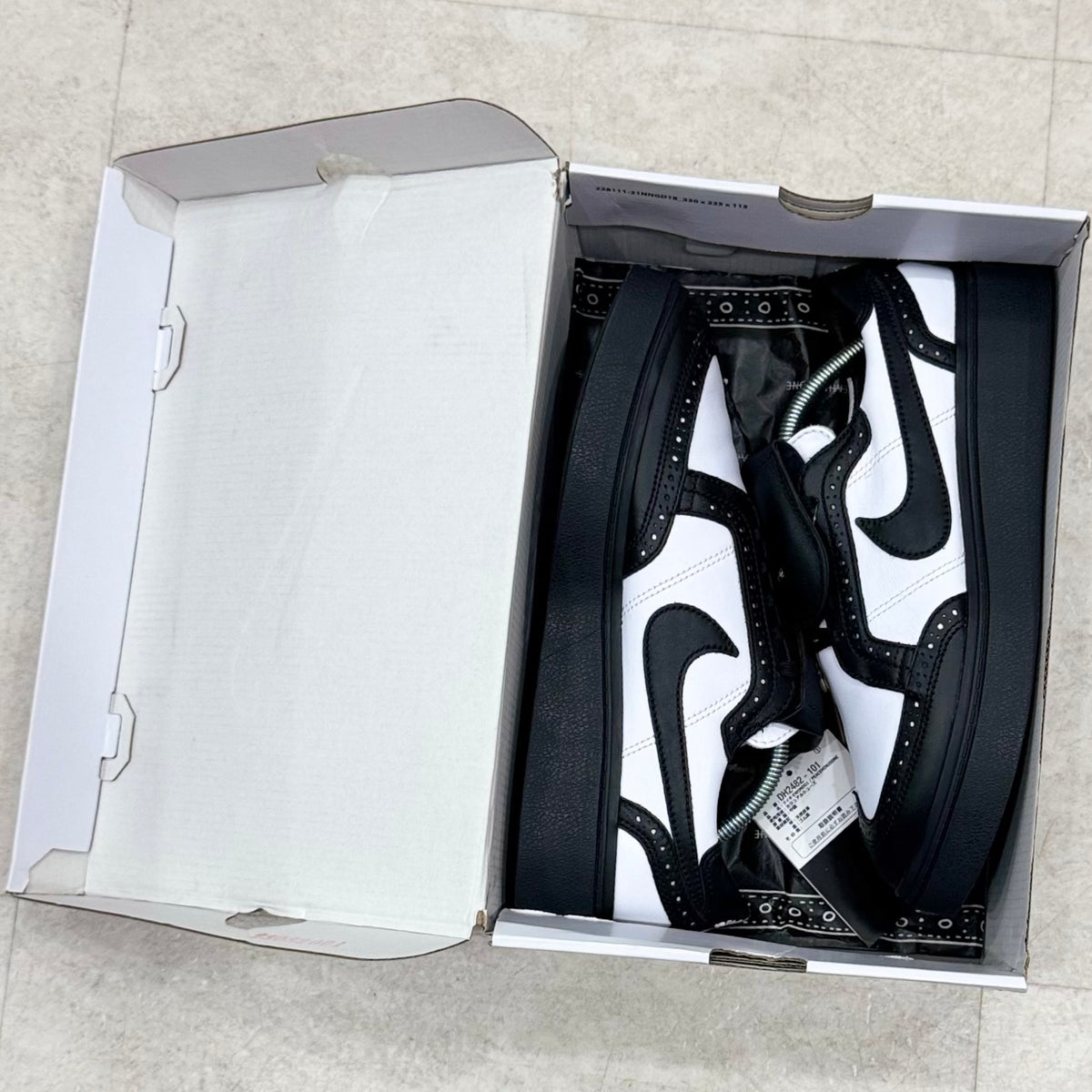 DH2482-101 Nike Kwondo 1 Peaceminusone Panda