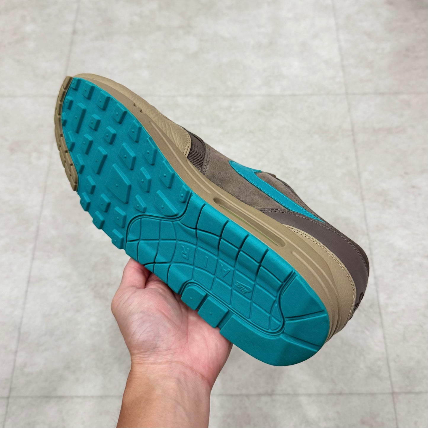 875844-200 Nike Air Max 1 Ridgerock
