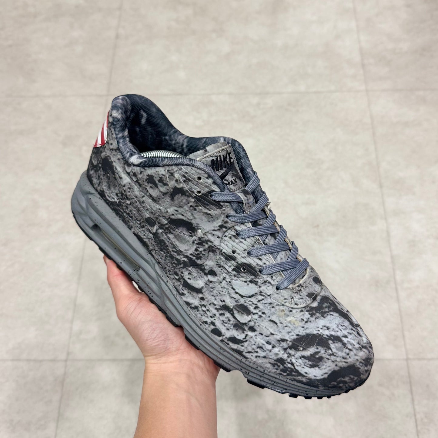 700098-007 Nike Air Max Lunar90 Moon Landing