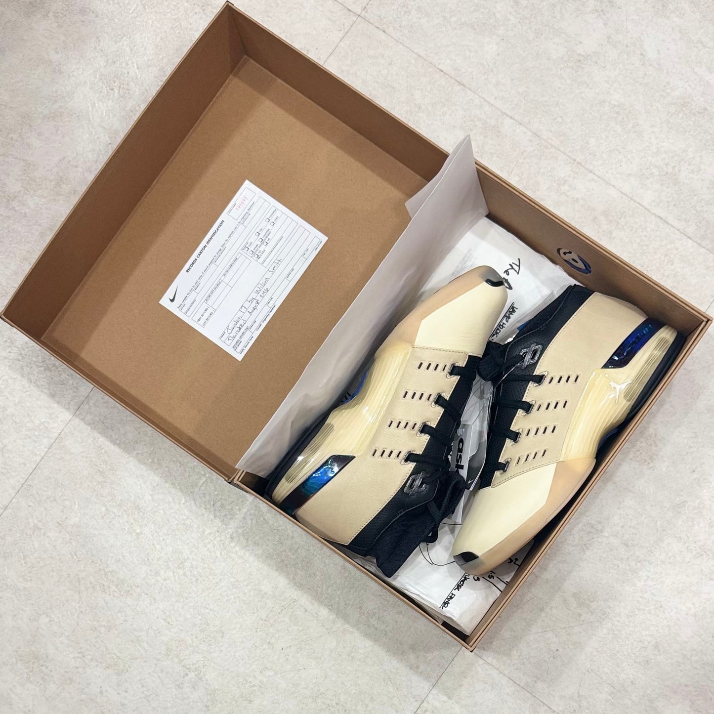 IH0177-200 Nike Air Jordan 17 Infinite Archives