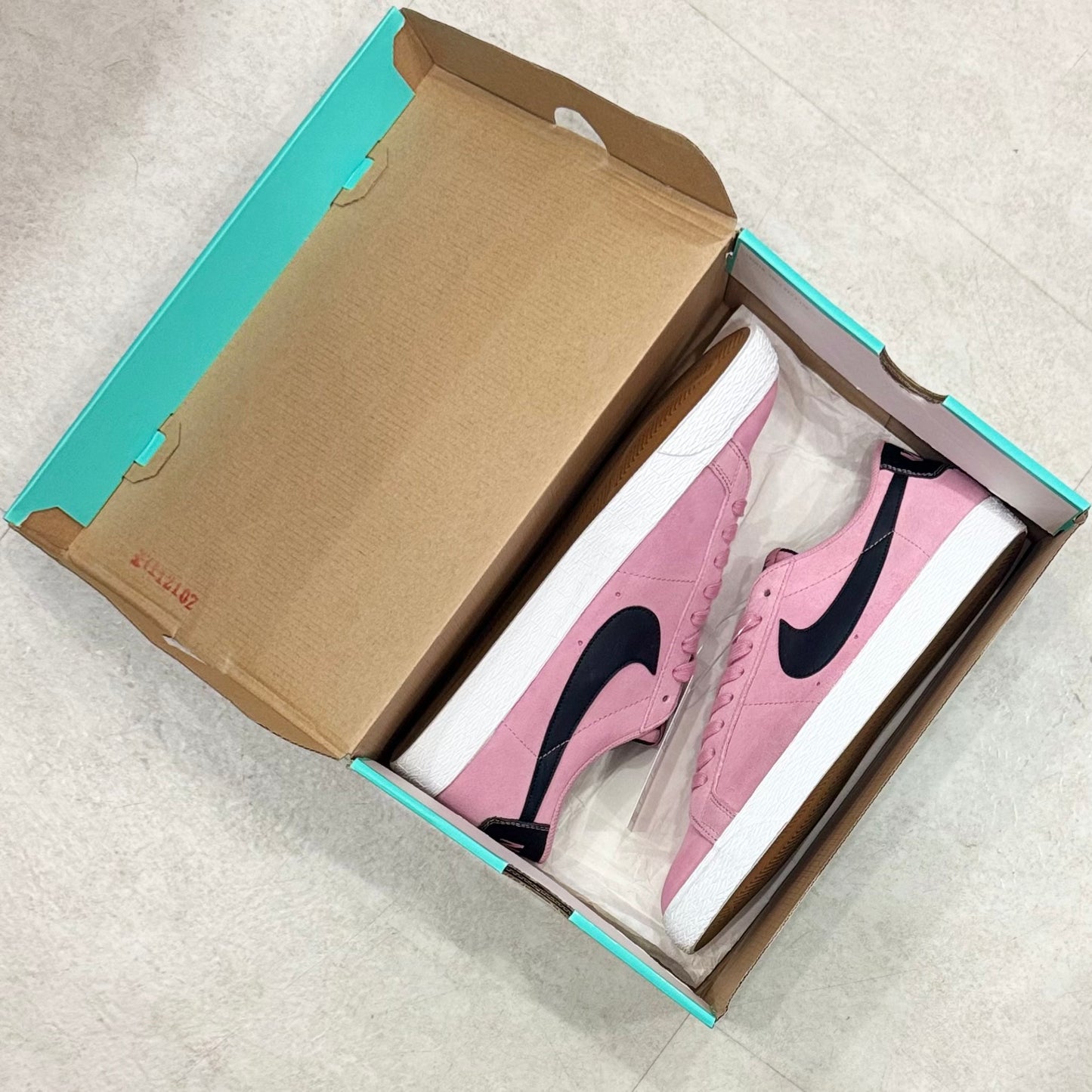 864347-600 Nike SB Blazer Elemental Pink