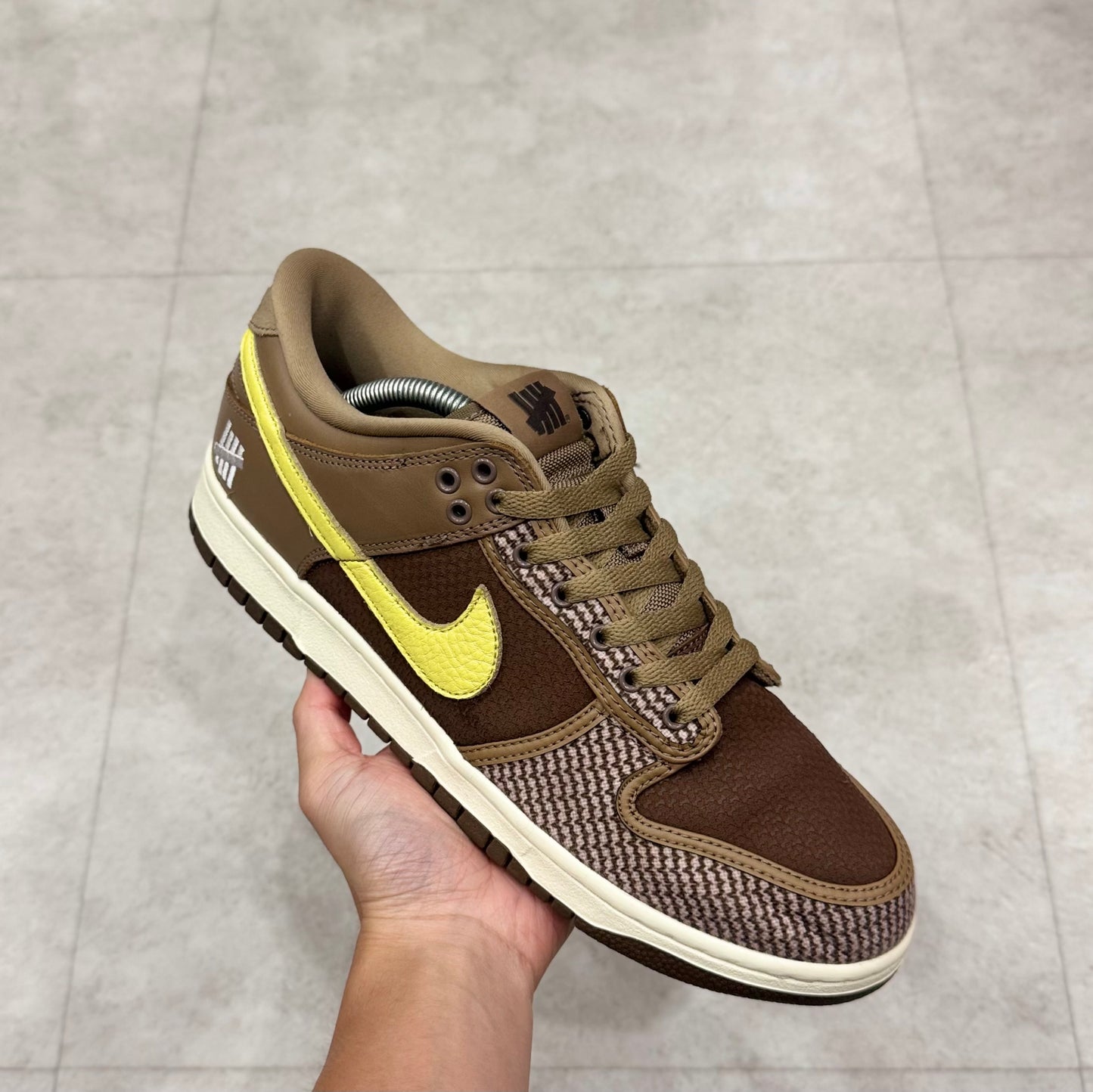 DH3061-200 Nike Dunk Undefeated Canteen