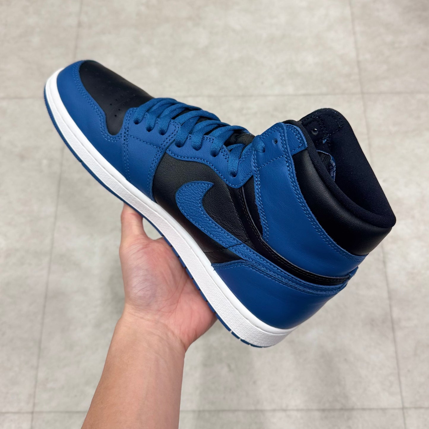 555088-404 Nike Air Jordan 1 Dark Marina Blue