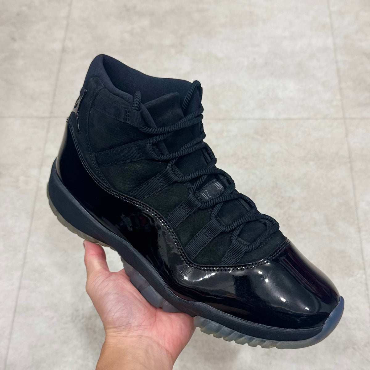 378037-005 Nike Air Jordan 11 Cap And Gown
