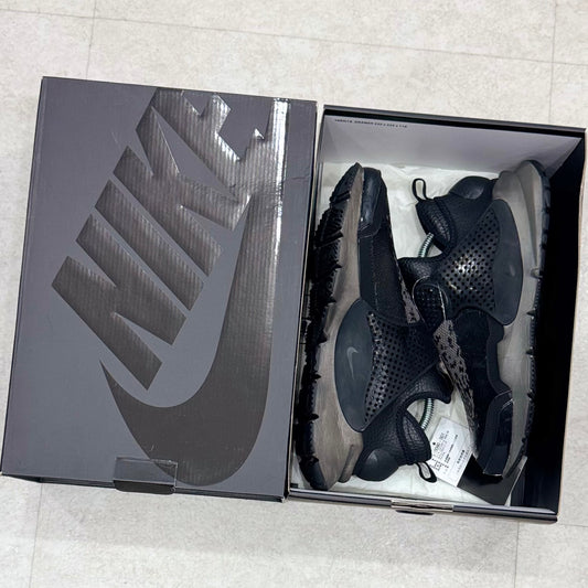 910090-001 Nike Sock Dart Stone Island Black