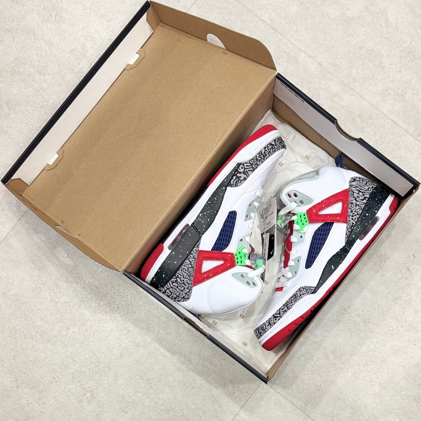 315371-132 Nike Air Jordan Spizike Poison Green