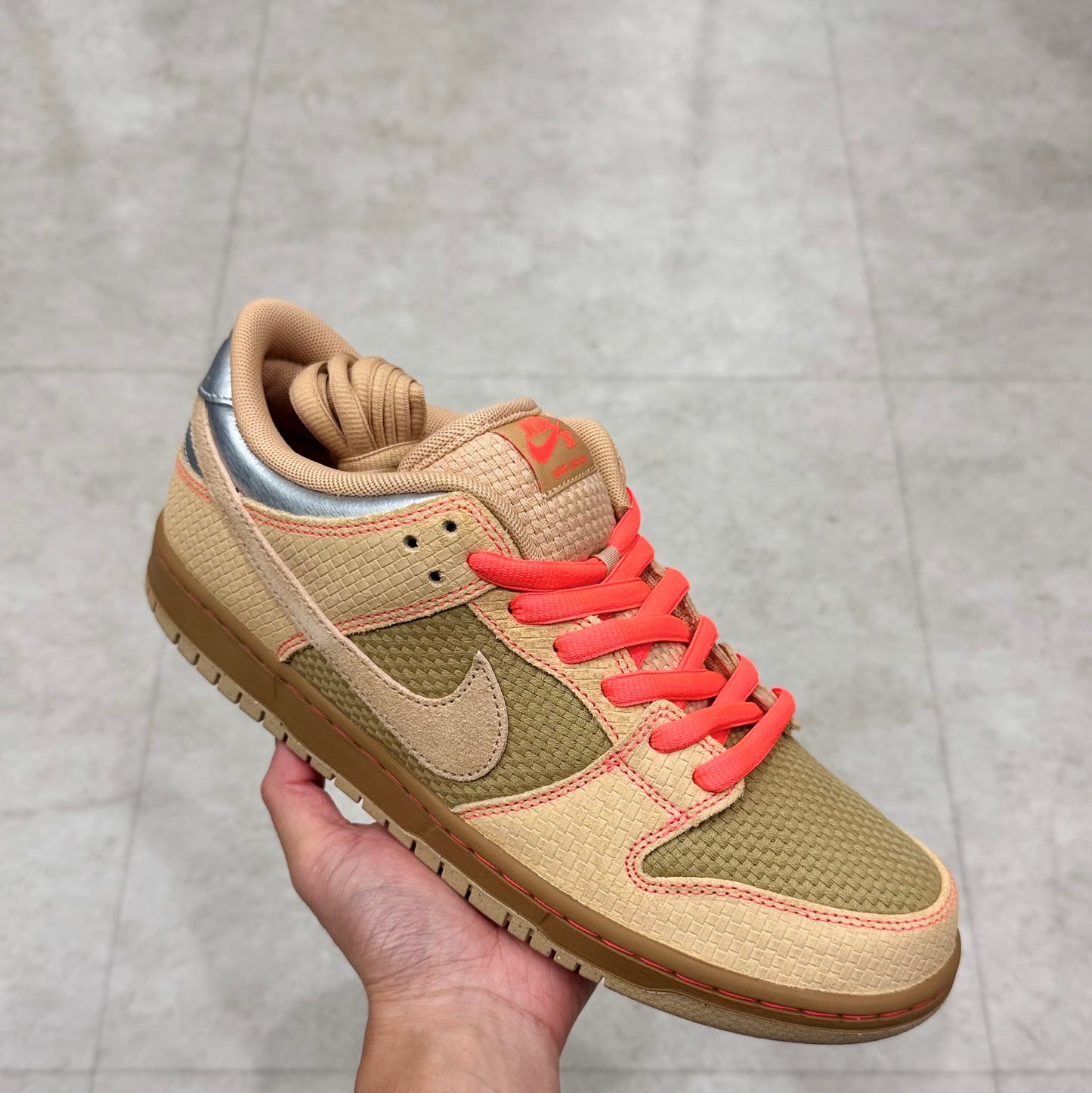 IB6206-701 Nike SB Dunk Songkran Som Tum