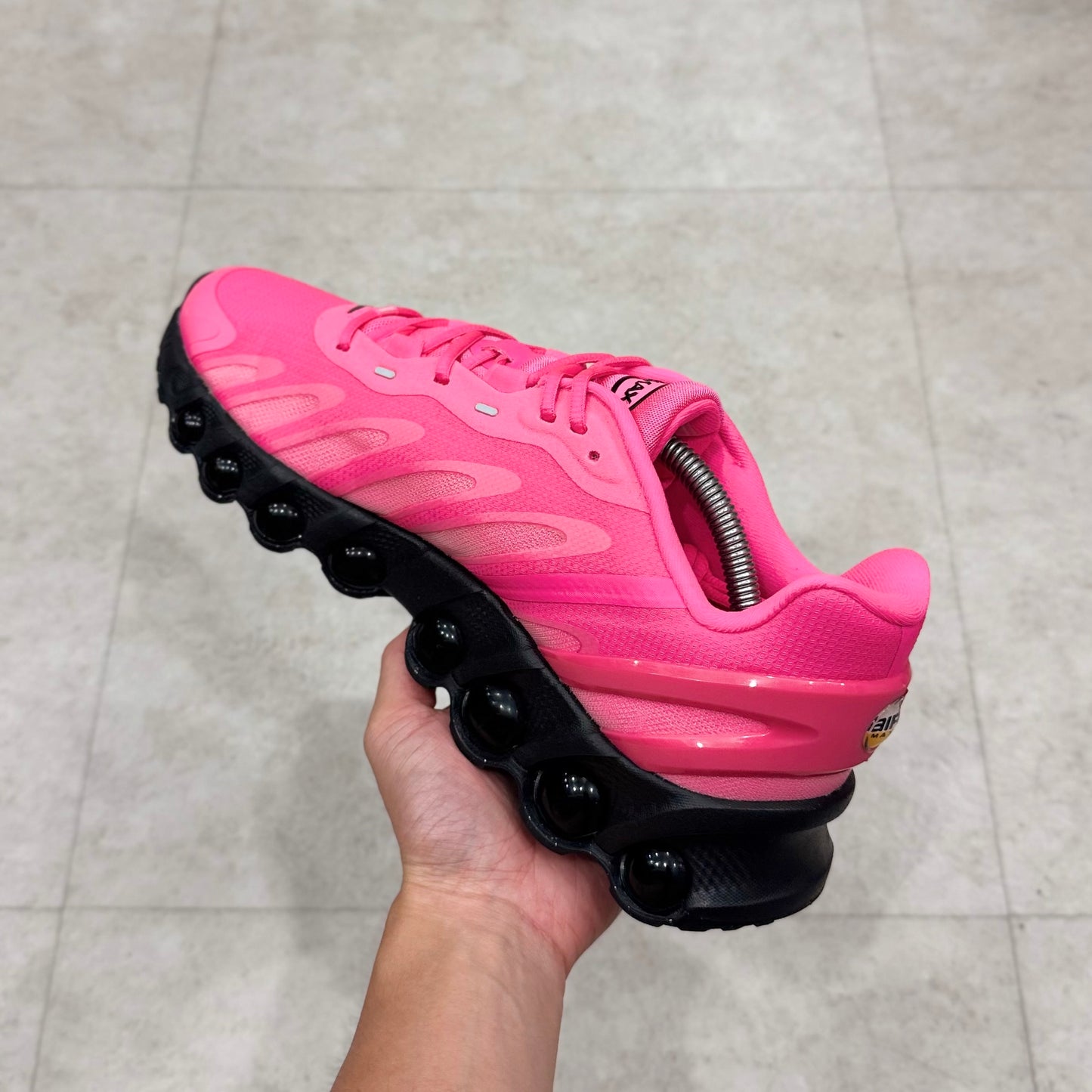 FQ7860-600 Nike Air Max DN8 Hyper Pink
