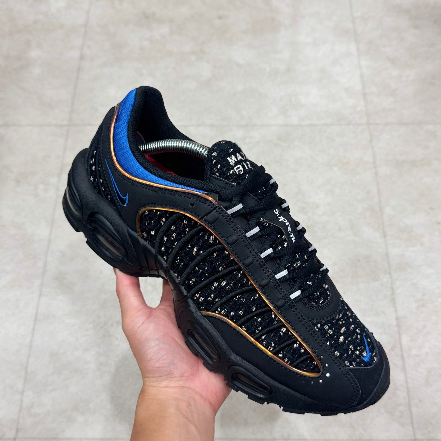 AT3854-001 Nike Air Max Tailwind 4 Supreme Black Hyper Cobalt