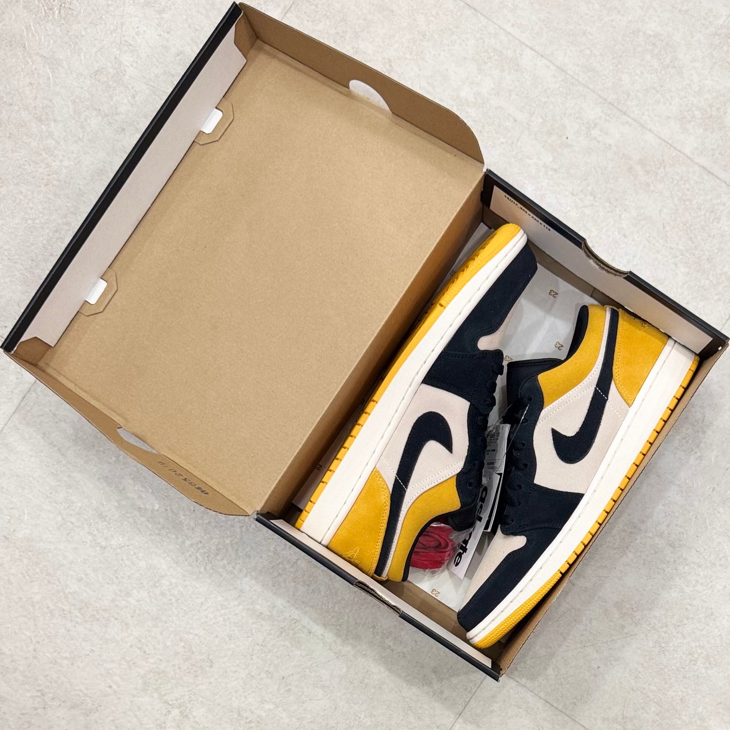 553558-127 Nike Air Jordan 1 University Gold 2019