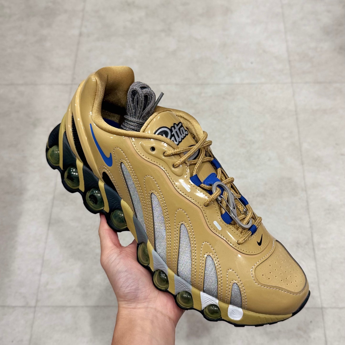 IB4029-700 Nike Air Max DN8 Patta Club Gold