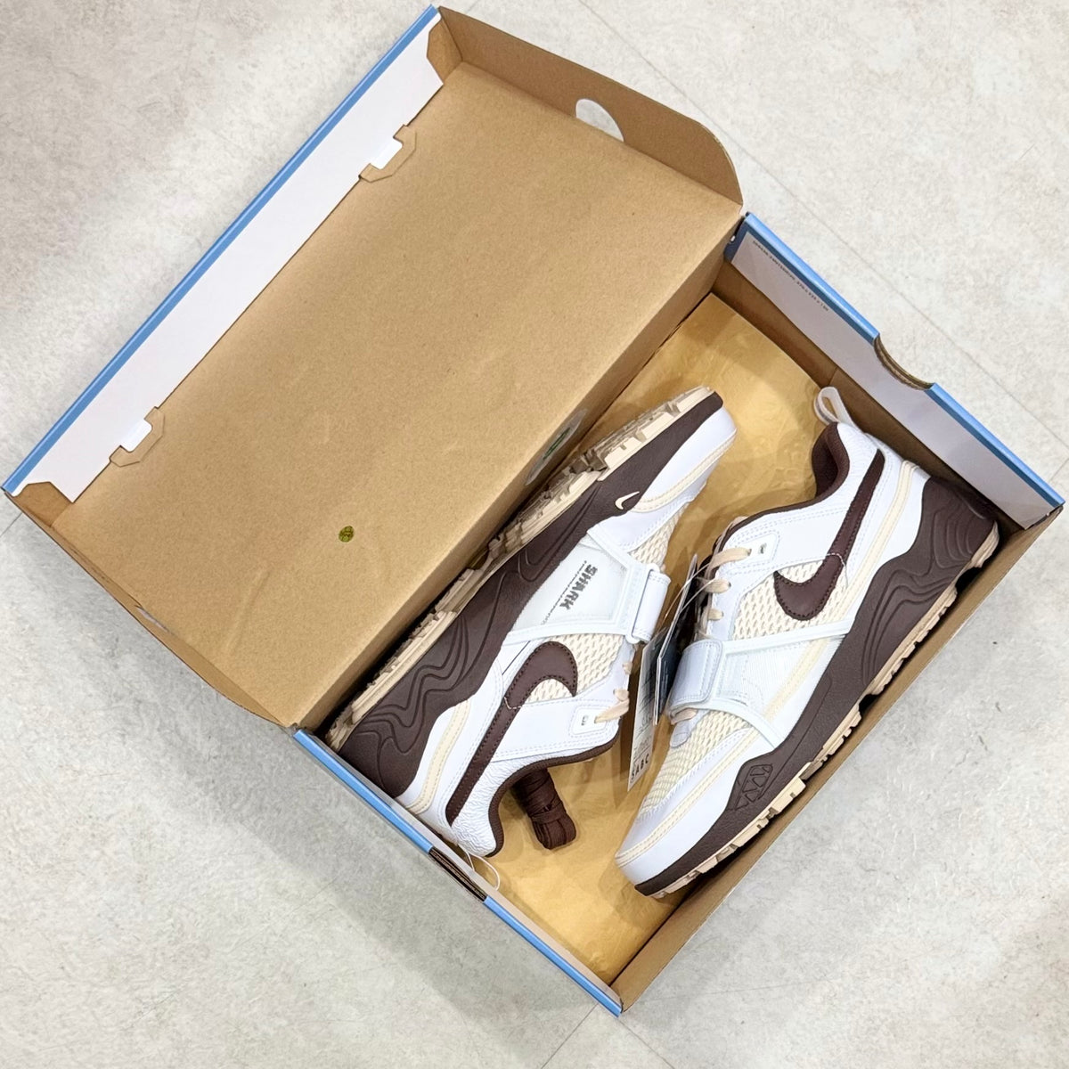 HQ3073-100 Nike Zoom Field Jaxx Cactus Jack Travis Scott White