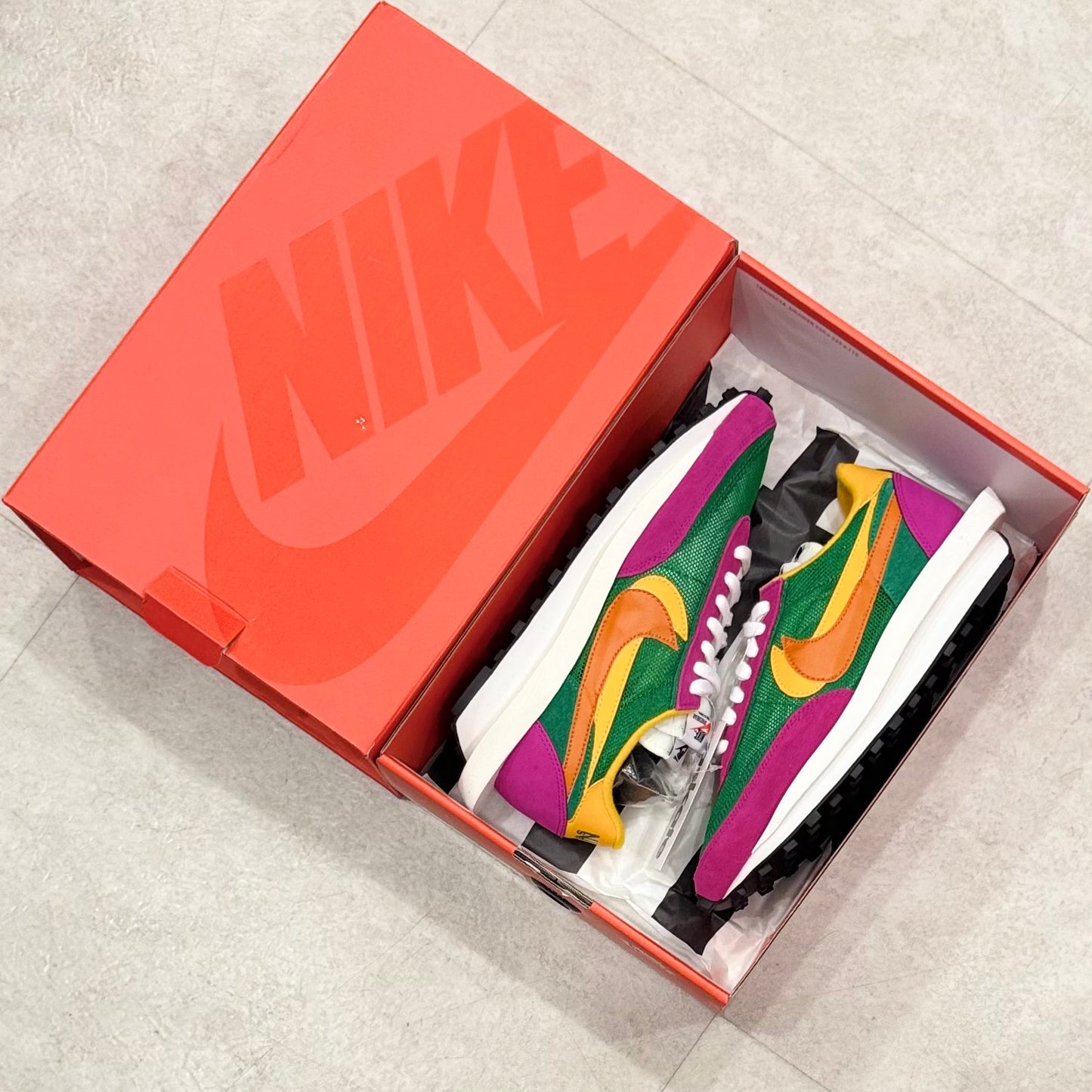 BV0073-301 Nike LD Waffle Sacai Pine Green