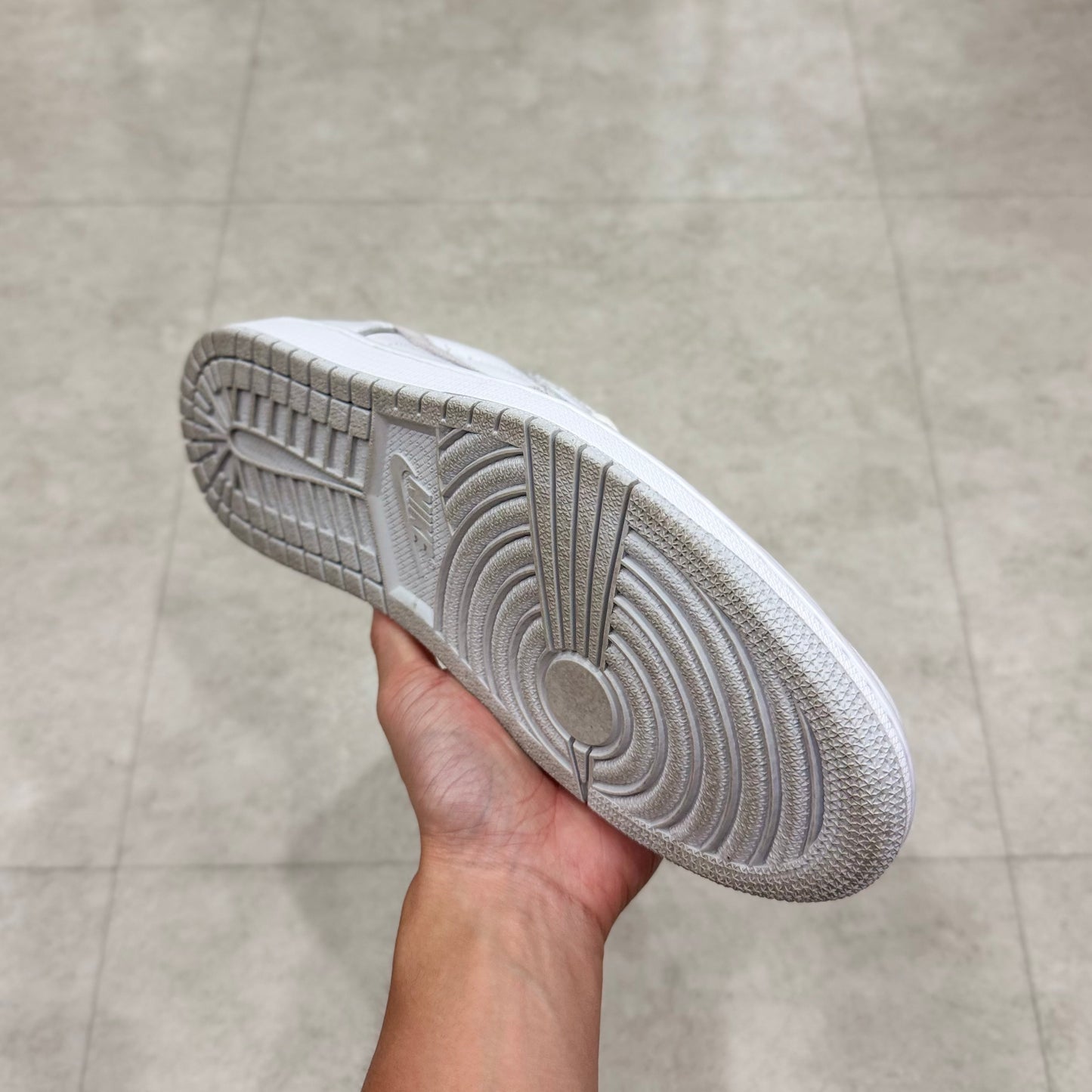 CZ0790-100 Nike Air Jordan 1 Neutral Grey 2021