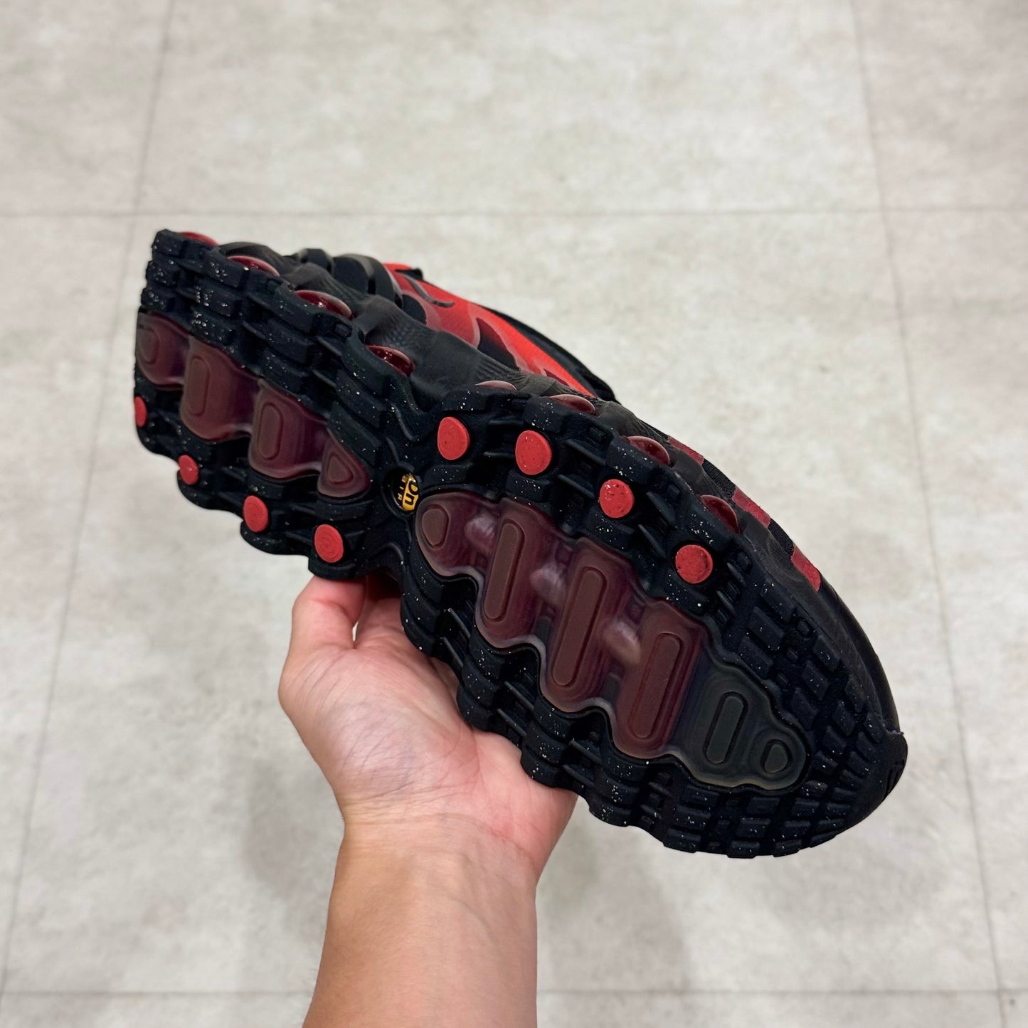 FQ7860-008 Nike Air Max DN8 Bred