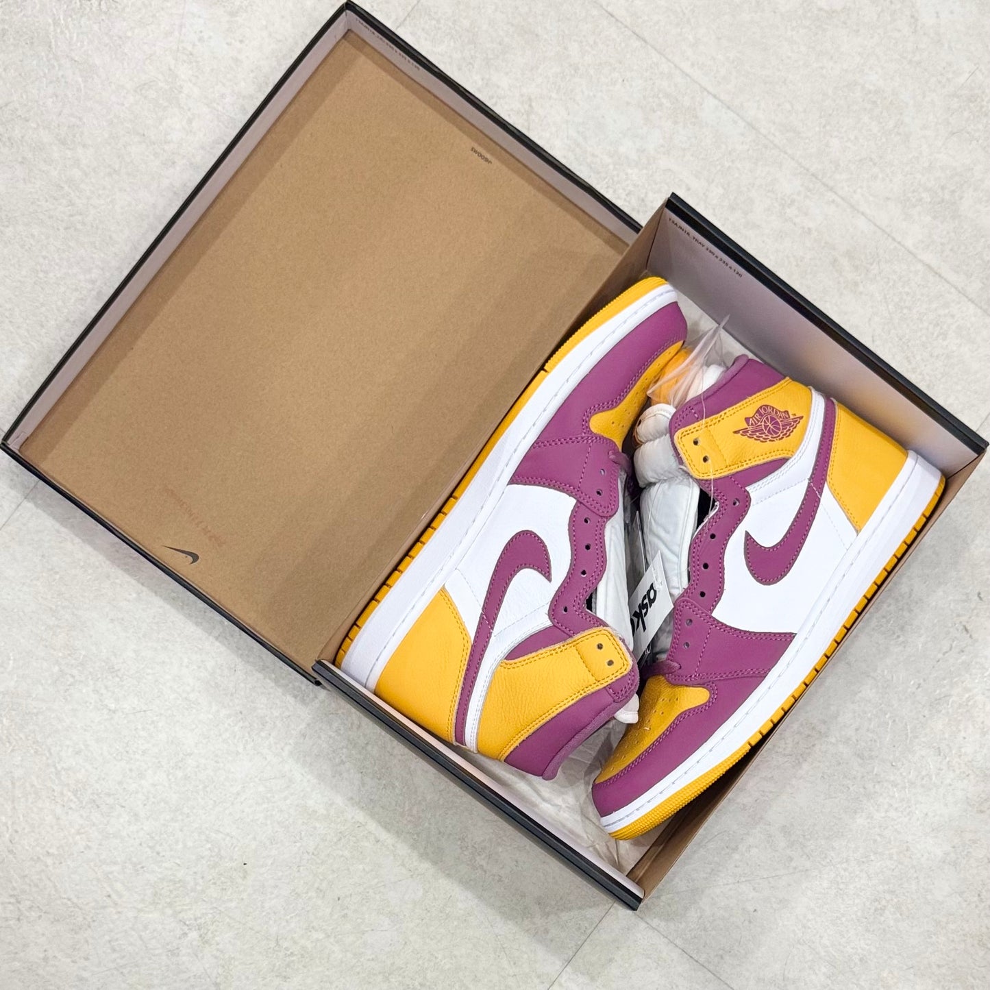 555088-706 Nike Air Jordan 1 Brotherhood
