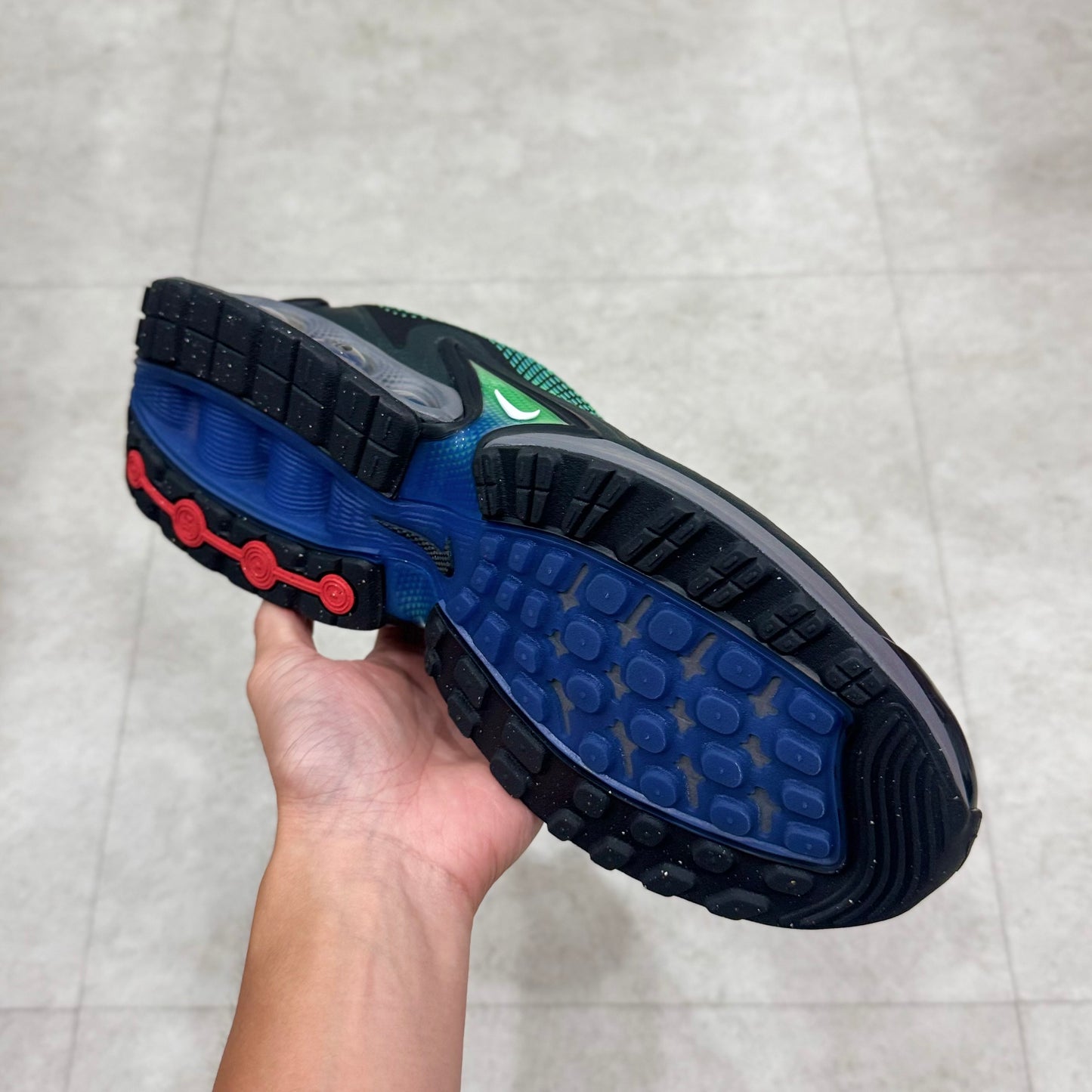 DV3337-010 Nike Air Max DN Hyper Cobalt