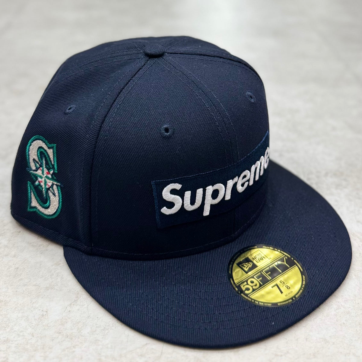 Supreme New Era 59Fifty MLB Team Box Logo Seattle Mariners Cap Navy