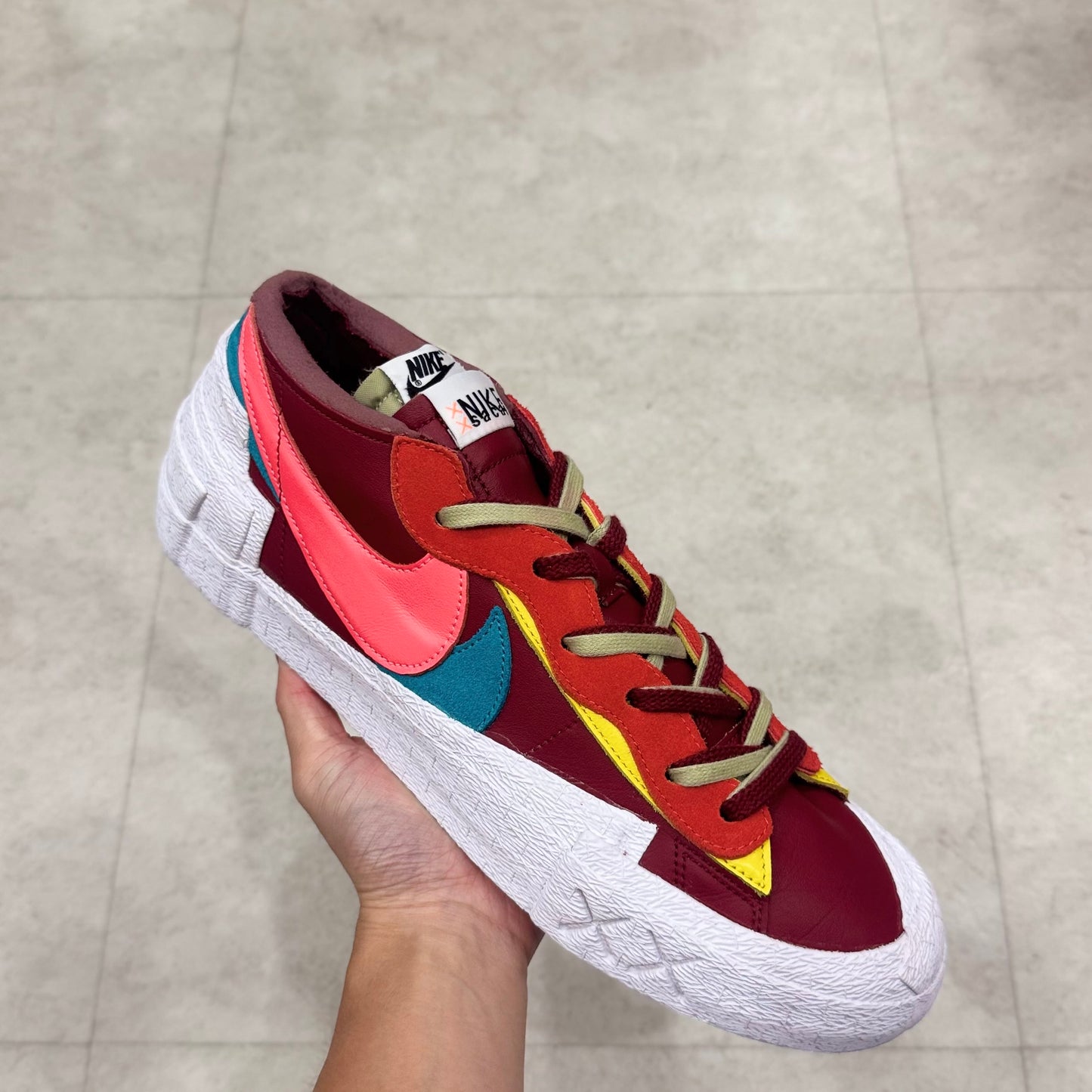DM7901-600 Nike Blazer Sacai Kaws Team Red