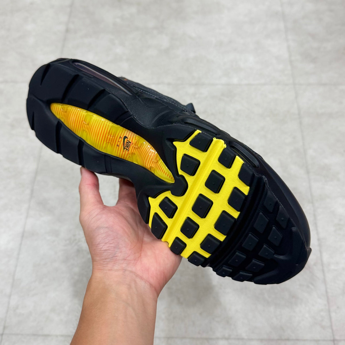 FZ4626-001 Nike Air Max 95 Safety Orange 2023
