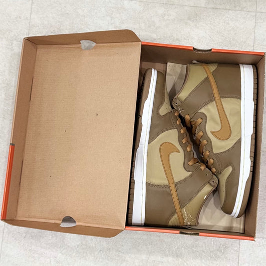 304717-222 Nike Dunk May Attack Maple