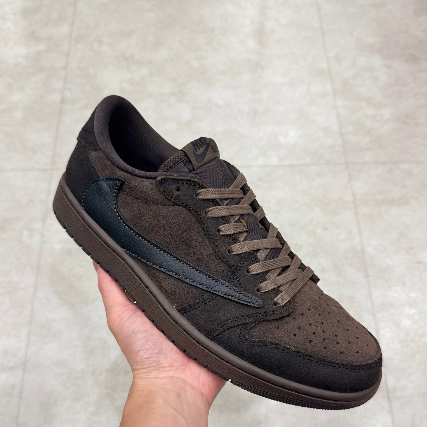 DM7866-202 Nike Air Jordan 1 Travis Scott Velvet Brown