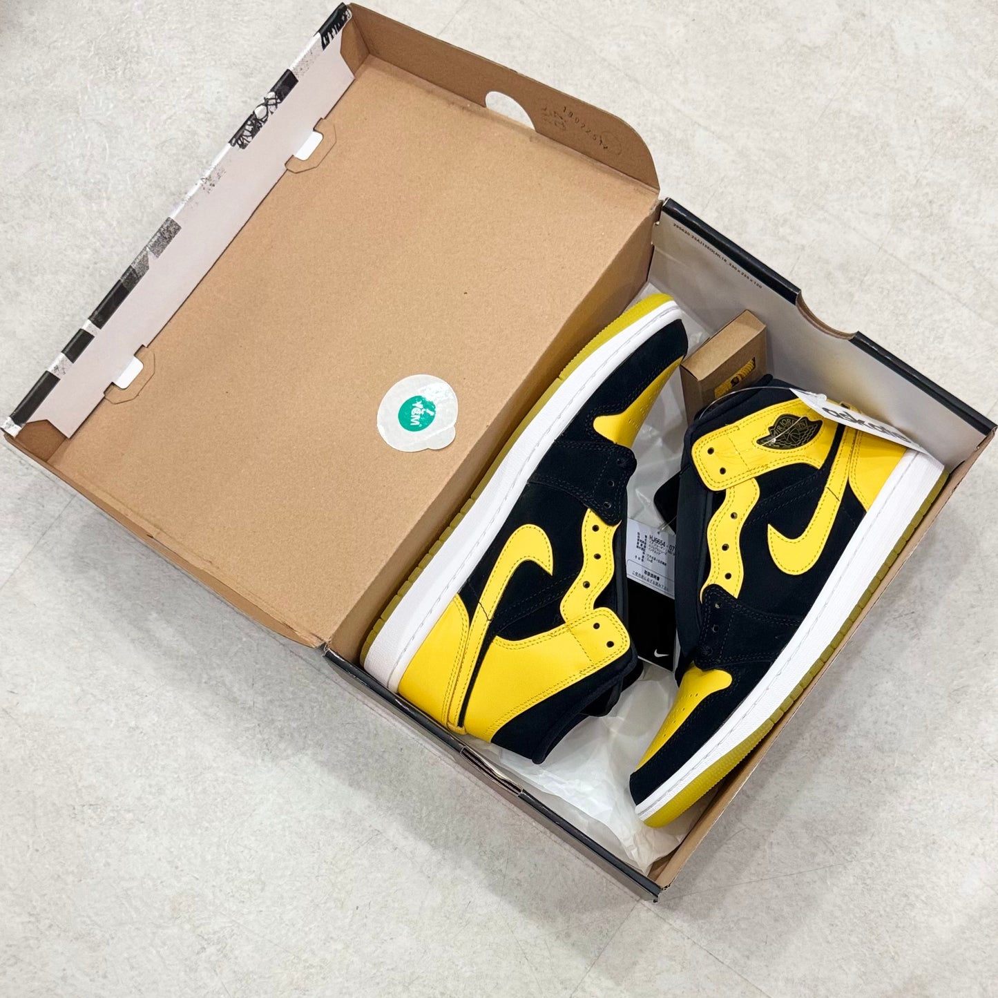 HJ6654-071 Nike Air Jordan 1 New Love 2025