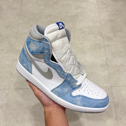 555088-402 Nike Air Jordan 1 Hyper Royal 2021