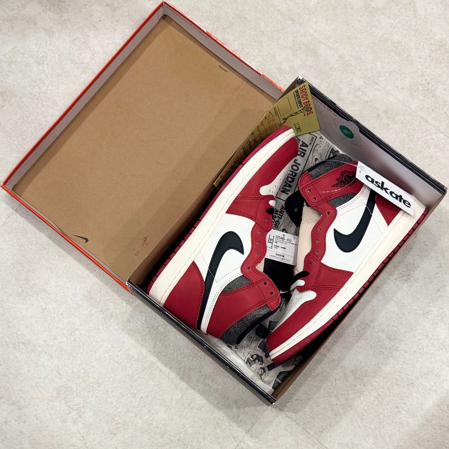 DZ5485-612 Nike Air Jordan 1 Chicago 2022