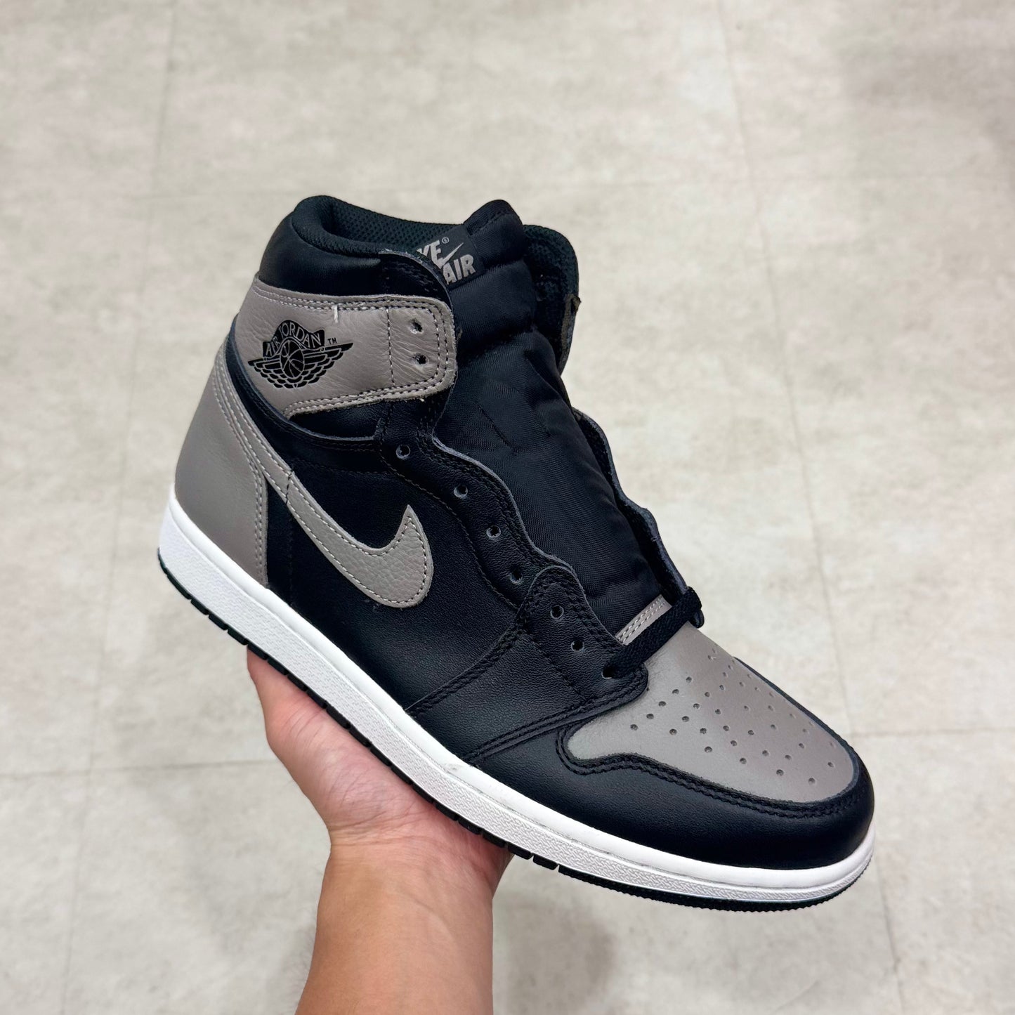 555088-013 Nike Air Jordan 1 Shadow 2018